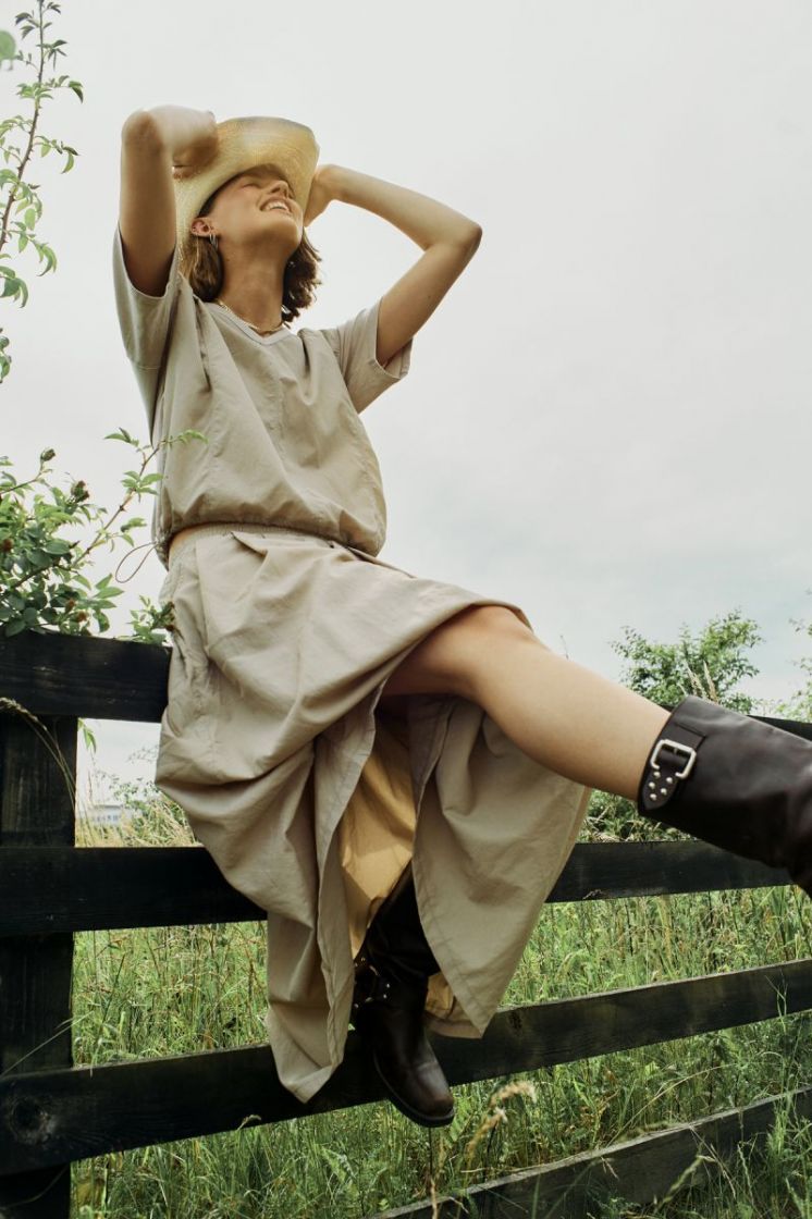 205705/ SIMPLY TAUPE beige 